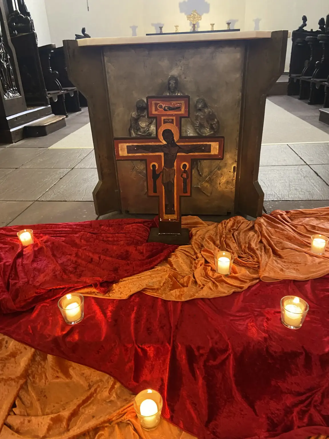 Klosterschule vom HL Grab StufengottesdiensteMärz 8