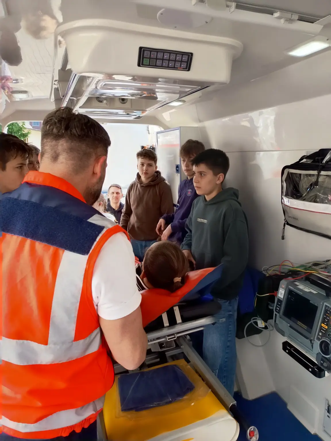 Klosterschule vom Hl Grab DRK Besuch 10