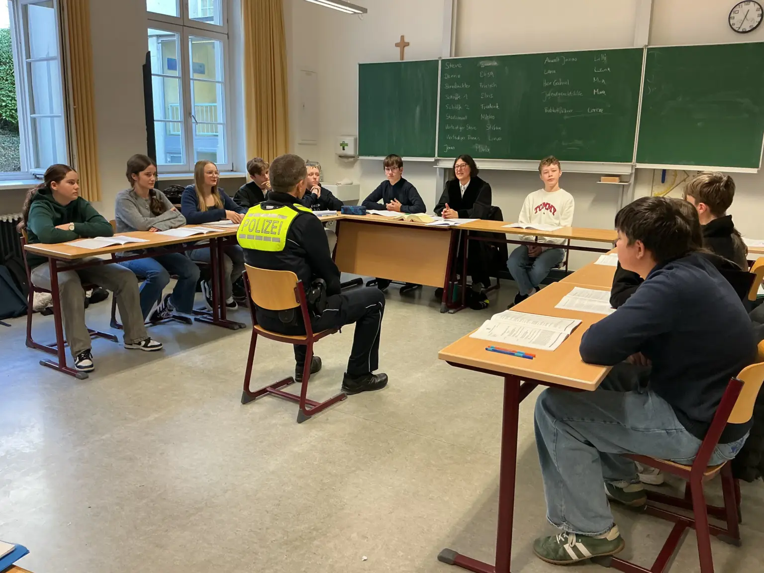 Klosterschule vom Hl Grab Rechtsstaat macht Schule 1