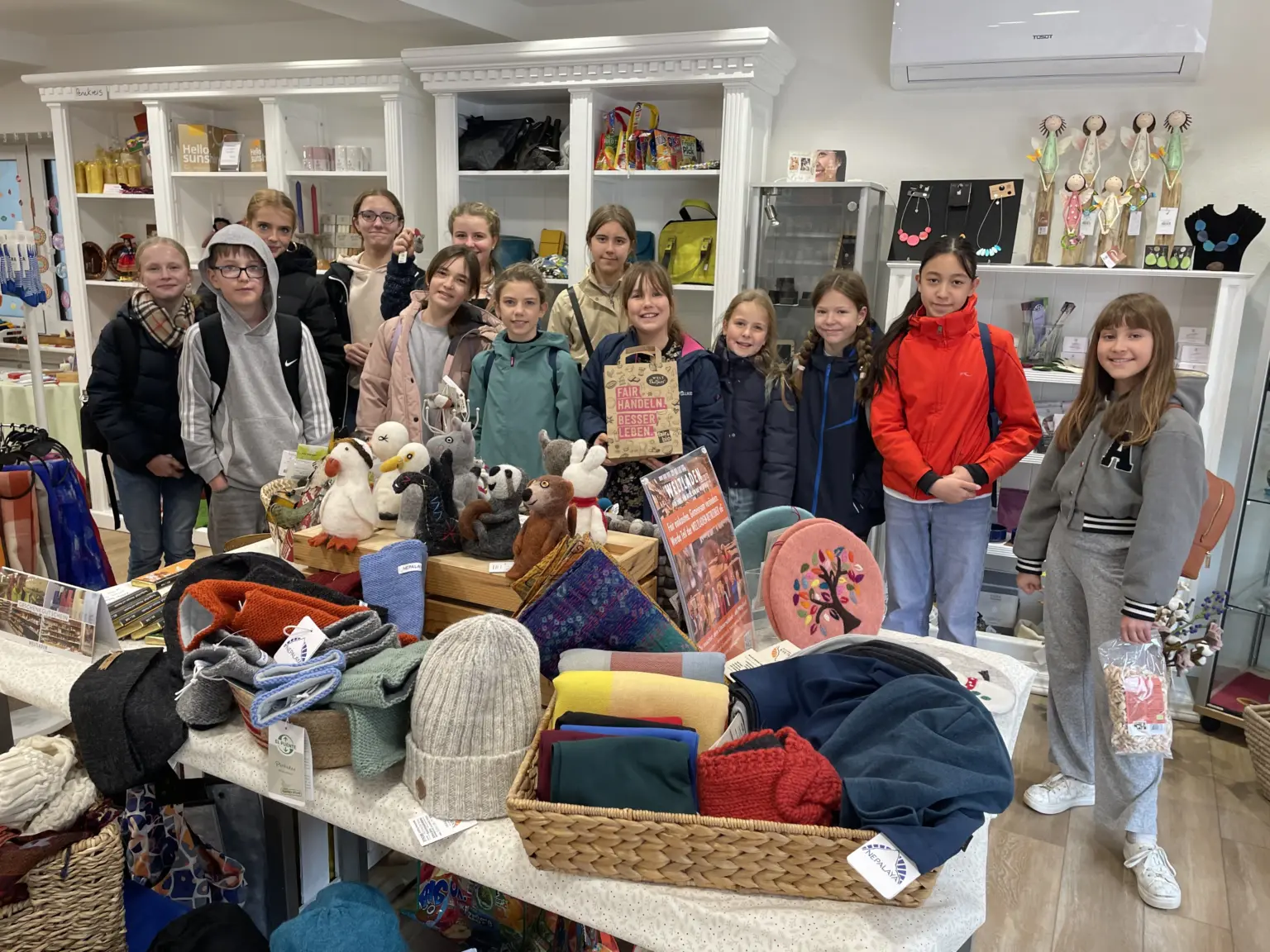 Klosterschule vom Hl Grab Weltladen 3