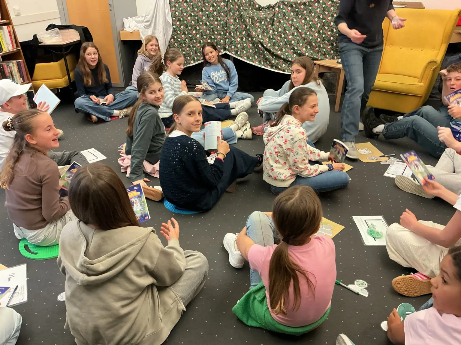 Klosterschule vom Hl Grab WelttagBuch 3