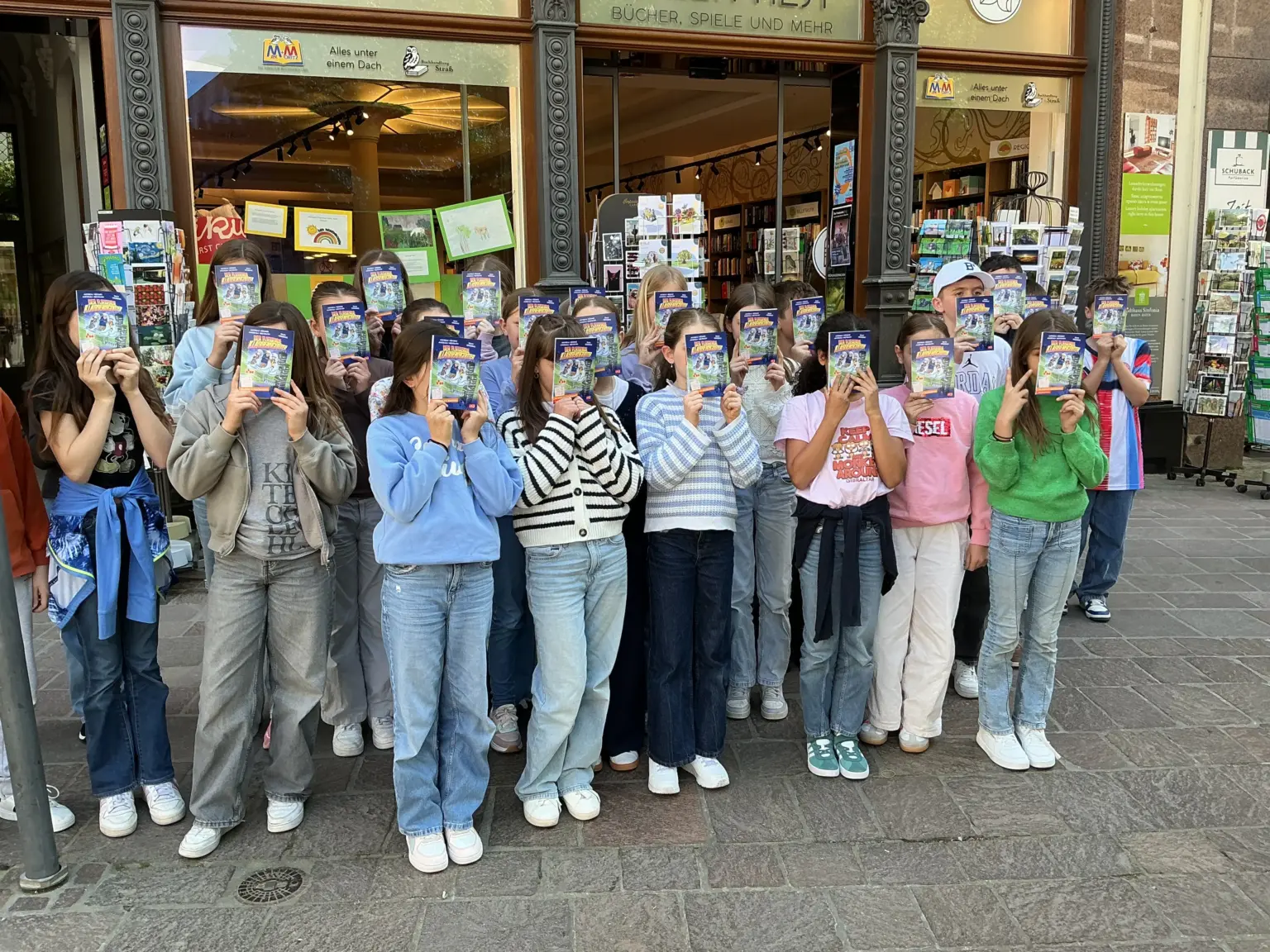 Klosterschule vom Hl Grab WelttagBuch 4