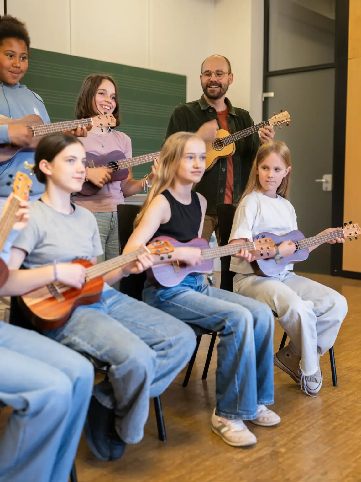Klosterschule vom hl. Grab 5568 Musik Ukelele