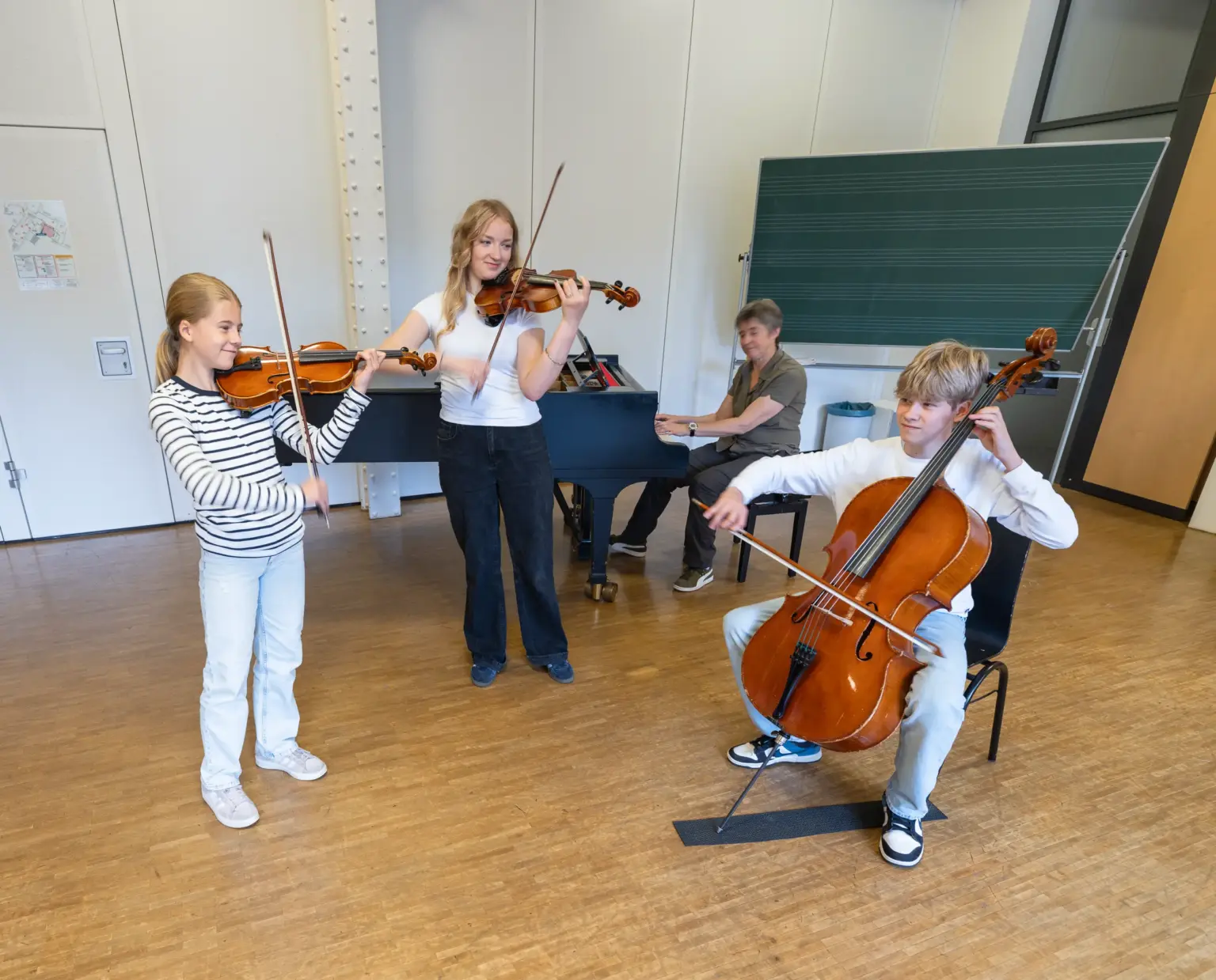 Klosterschule vom hl. Grab 5650 Musik Streicher