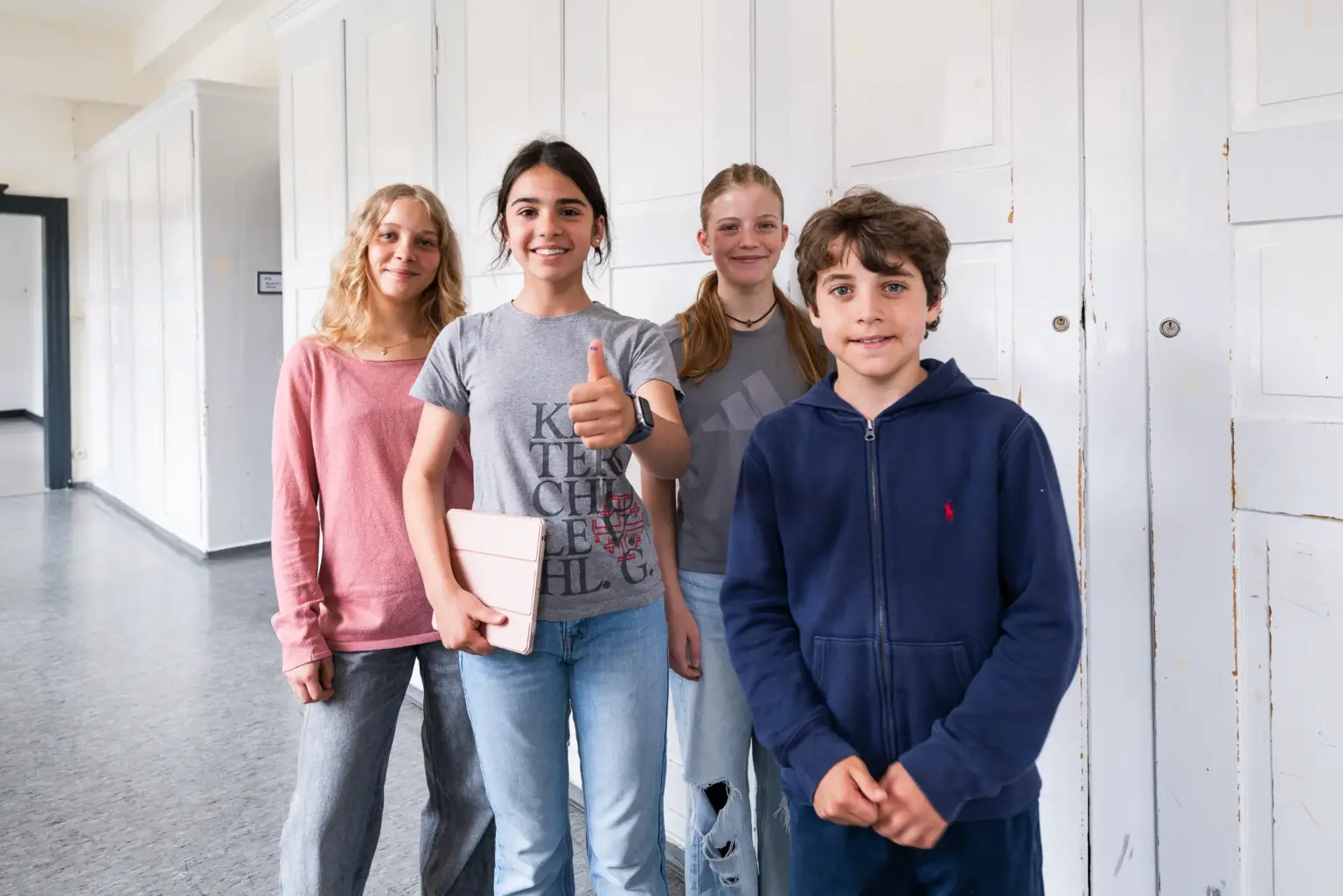 Klosterschule vom hl. Grab 5756 SuS Daumen hoch