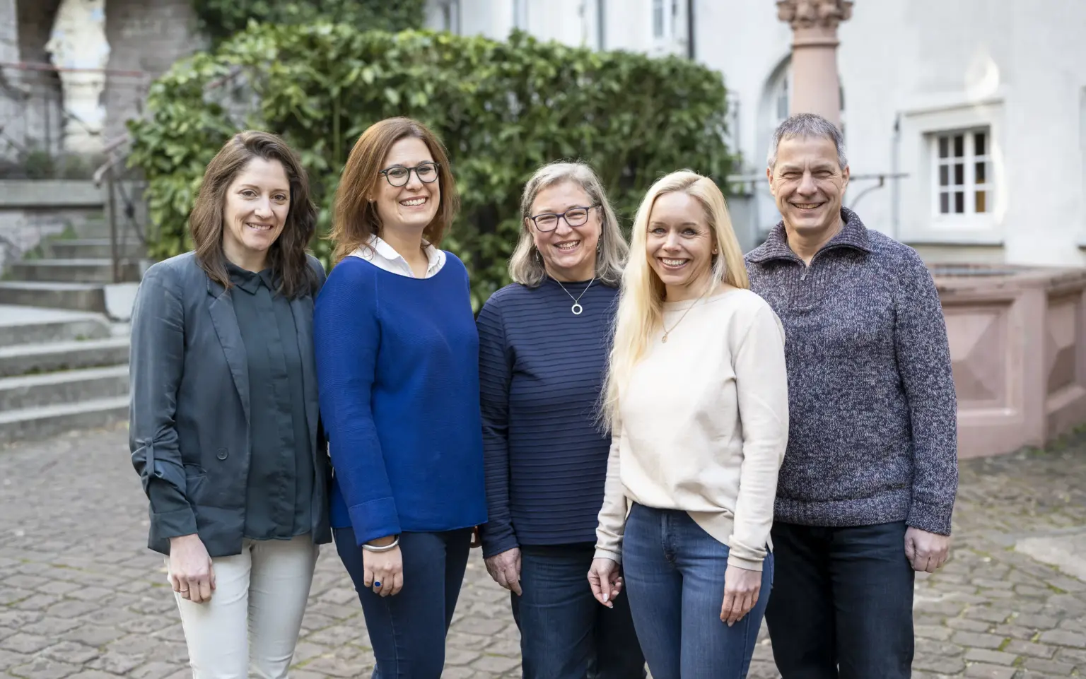 Klosterschule vom hl. Grab 9807 Schulleitungsteam Innenhof